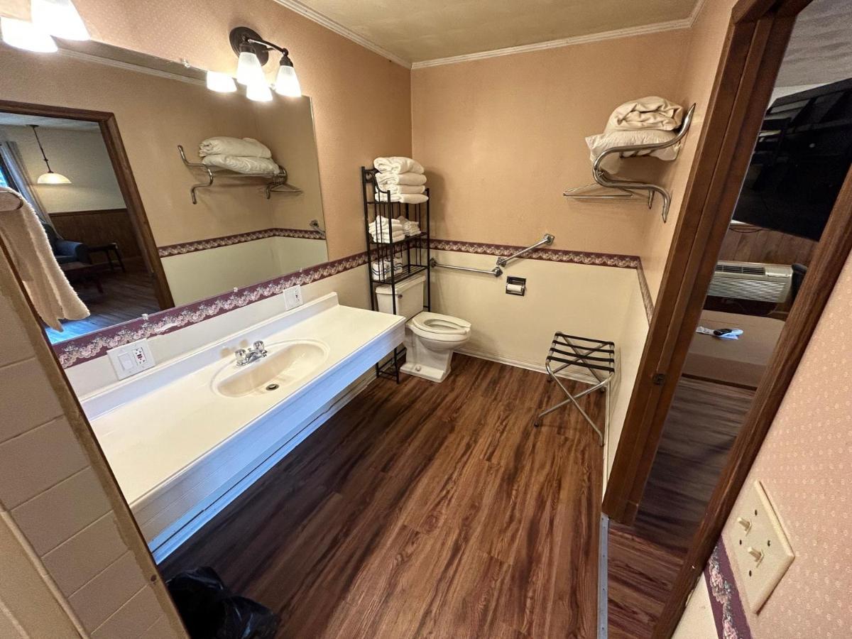 Valley Inn And Suites French Lick Exteriör bild