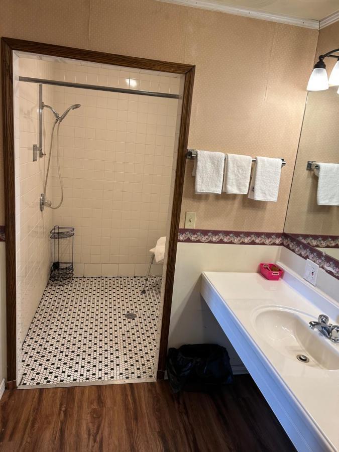 Valley Inn And Suites French Lick Exteriör bild